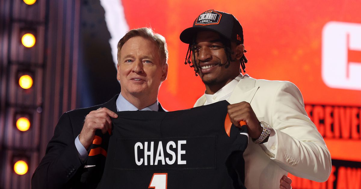 Penei Sewell drafted over Ja’Marr Chase in 2021 NFL redraft