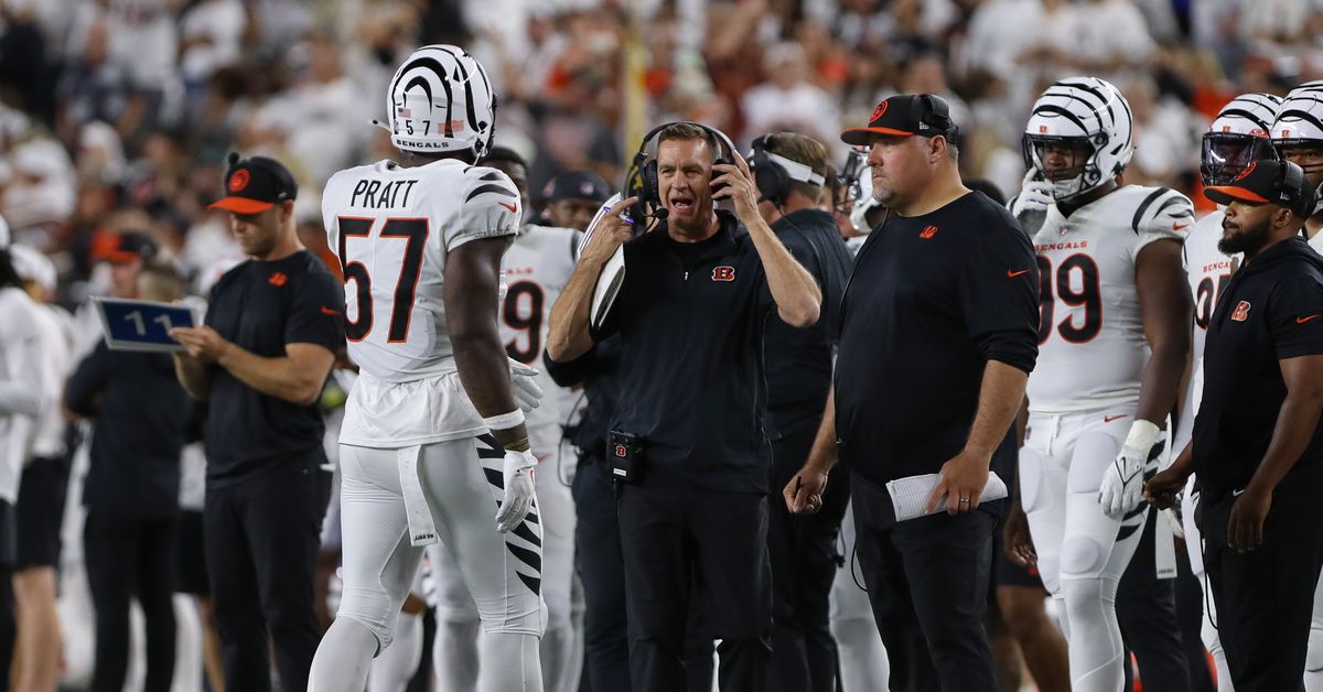 Colts DC Lou Anarumo reuniting with Bengals LB is PFF’s ‘one last offseason move to make’