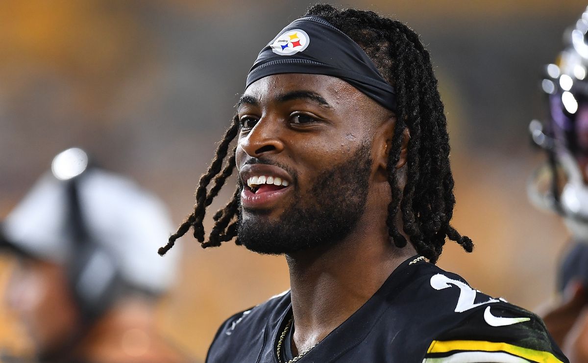 Chargers new star Najee Harris receives strong statement from rookie Omarion Hampton ahead of next NFL season