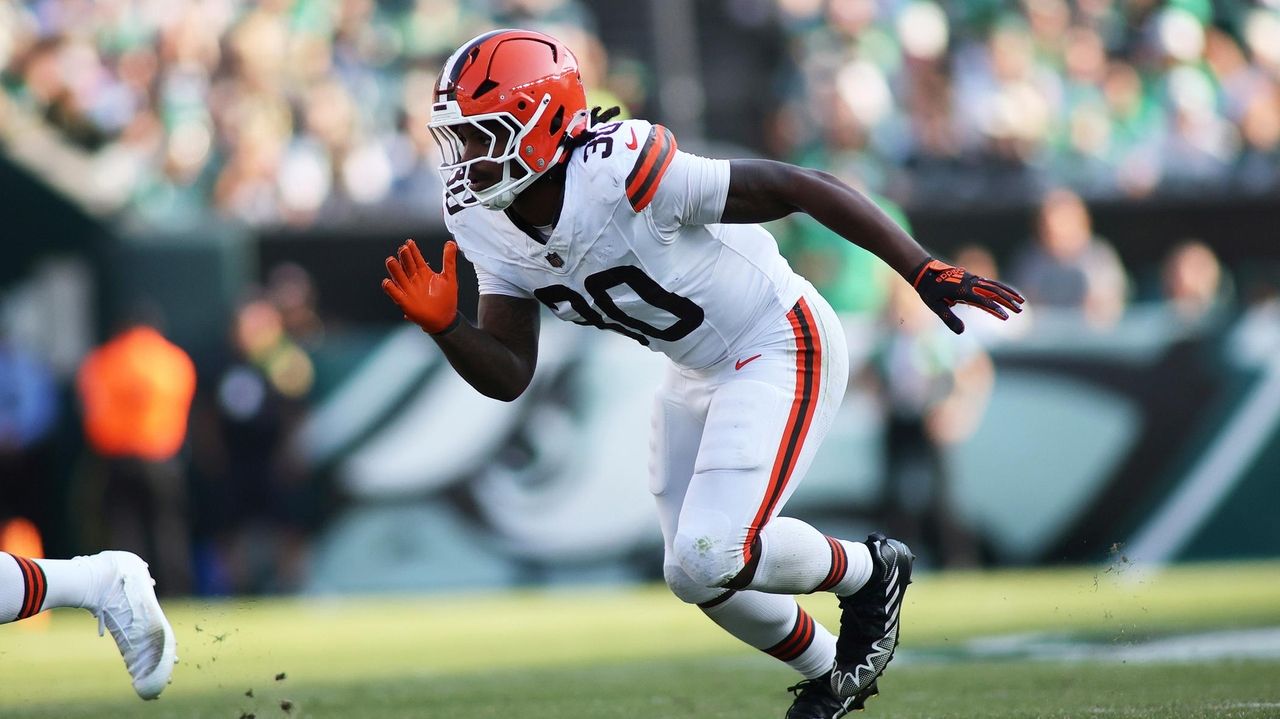 Browns linebacker Devin Bush accused of assaulting girlfriend in his Pittsburgh home