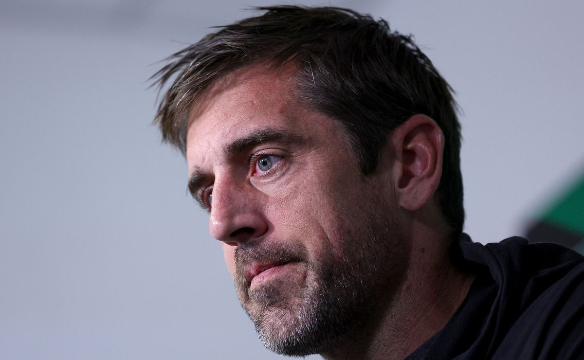 NFL News: Mike Tomlin, Steelers may secretly have deadline for Aaron Rodgers after drafting Will Howard