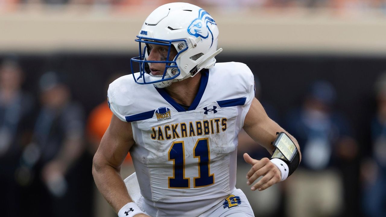 FCS teams would be allowed to play 12 regular-season games every year under recommendation