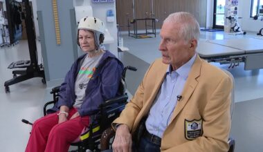 Former Dallas Cowboy and Pro Football Hall of Famer Bob Lilly saves wife's life