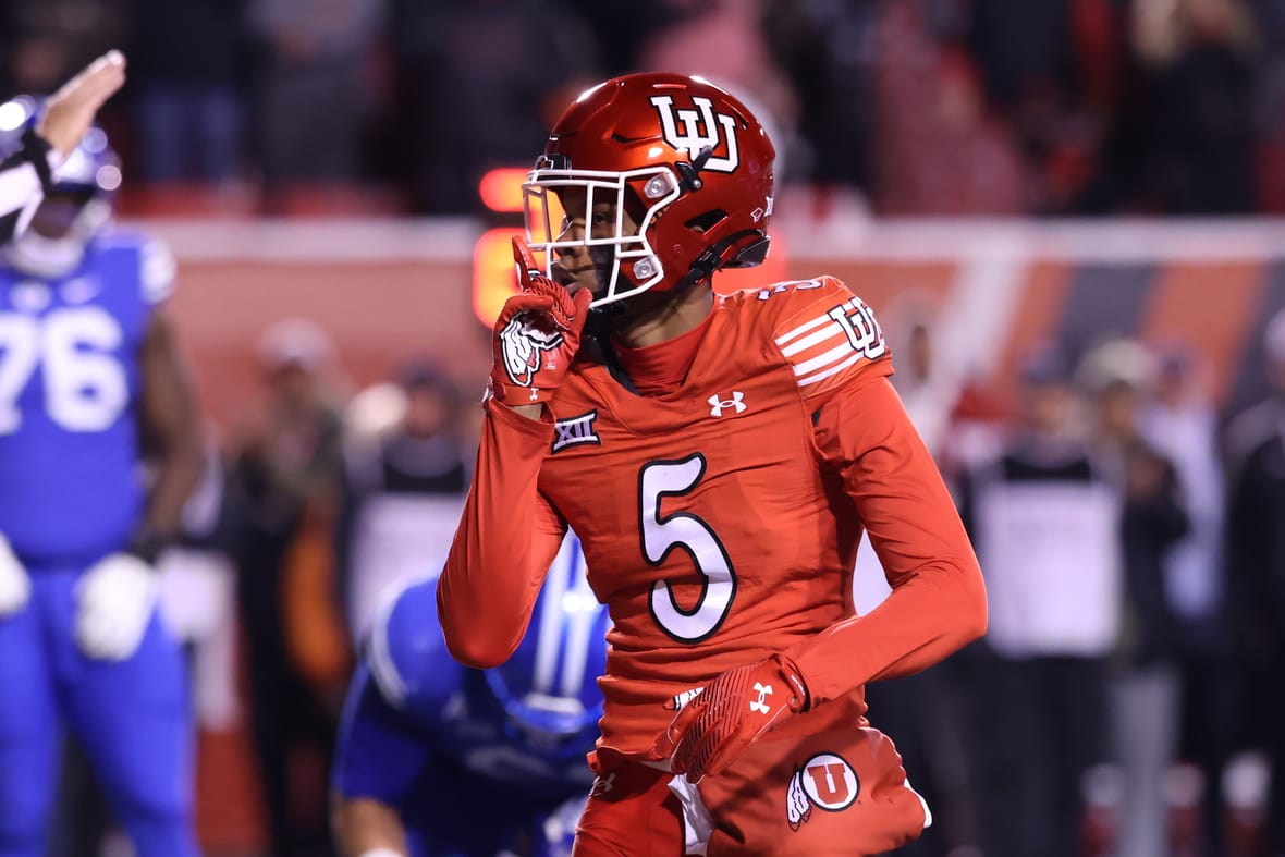 Vikings UDFA Earns Tap on Helmet from Kevin O'Connell