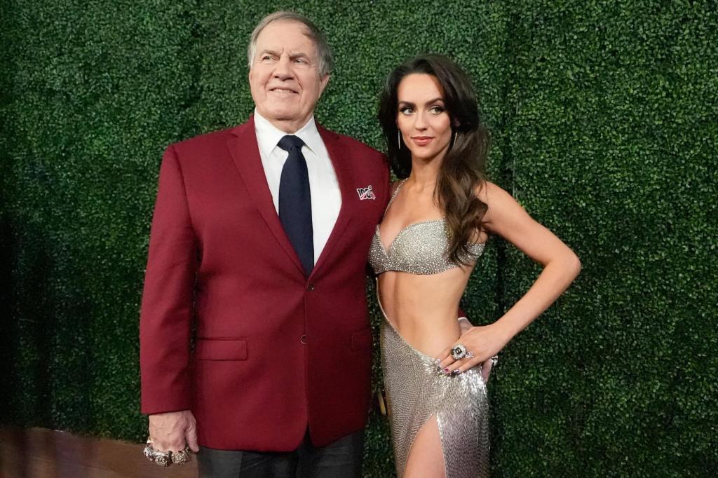 Bill Belichick’s girlfriend ‘welcome’ at North Carolina football facilities after report she had been banned – Chicago Tribune