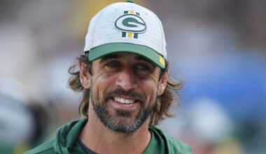 Aaron Rodgers will reportedly not sign with Vikings after Minnesota's latest stance on J.J. McCarthy