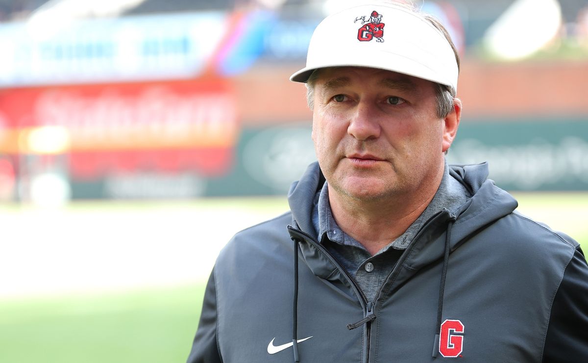 Bulldogs HC Kirby Smart makes major admission after losing Carson Beck, Jackson Cantwell to Transfer Portal