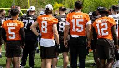 AI Predicts Browns' 2025 QB1: Shedeur Sanders, Joe Flacco, Dillon Gabriel, or Deshaun Watson? - MARCA