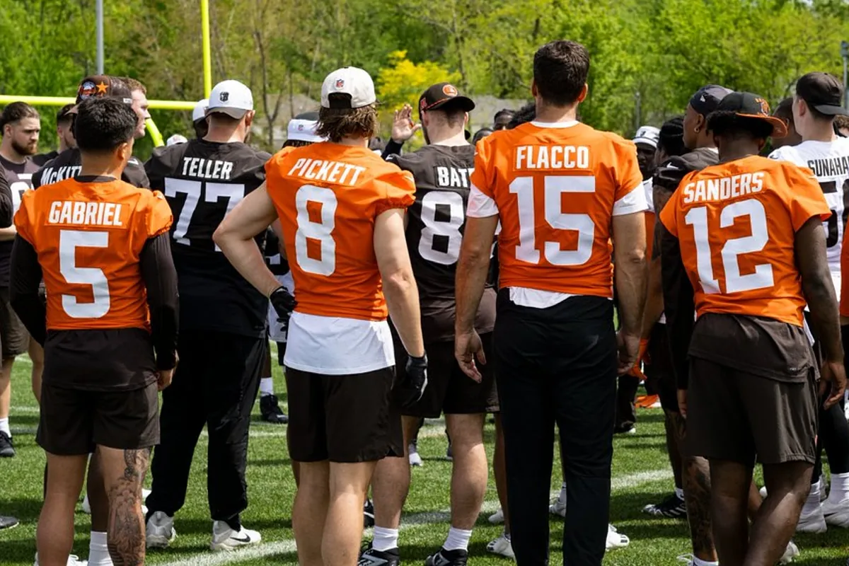 AI Predicts Browns' 2025 QB1: Shedeur Sanders, Joe Flacco, Dillon Gabriel, or Deshaun Watson? - MARCA