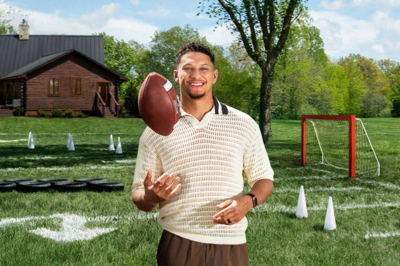 Chiefs Star Patrick Mahomes Partners With Airbnb For Unique Experience