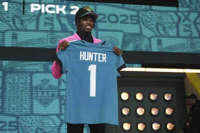 "Got a lot of juice": Travis Hunter wins over Trevor Lawrence with his style and swagger at Jaguars’ first OTA practice