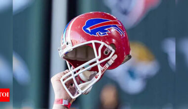 Buffalo Bills become the stars of Hallmark's new Christmas rom-com starring Holland Roden and Matthew Daddario | NFL News