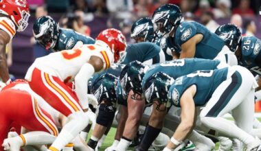 NFL poll: Should the tush push be banned?