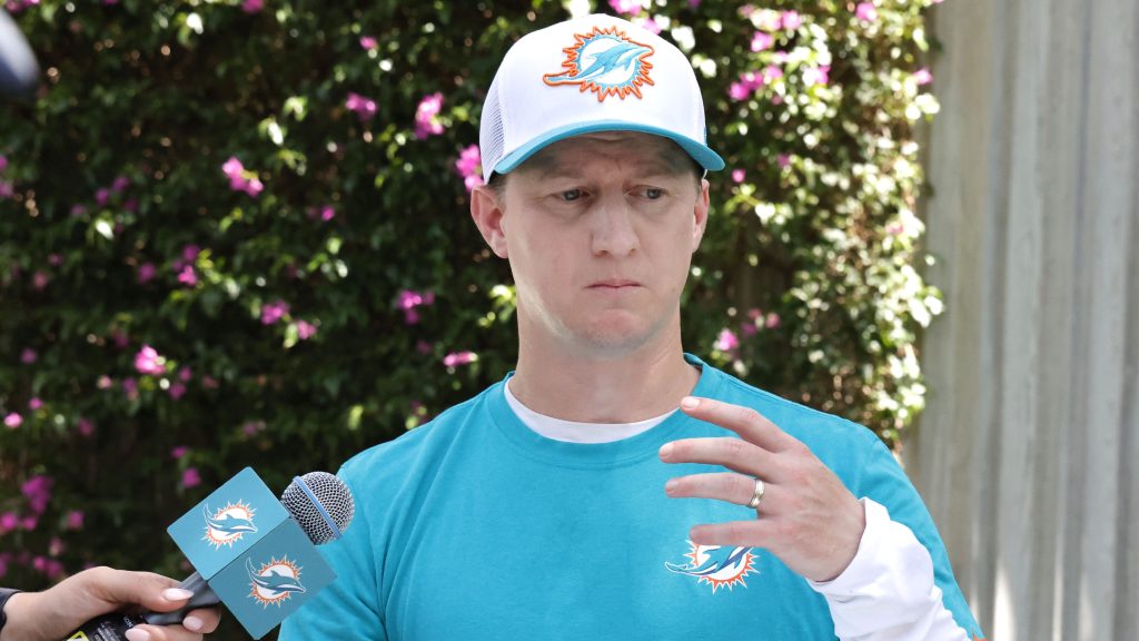 Bobby, Ryan Slowik united on Dolphins 2025 coaching staff
