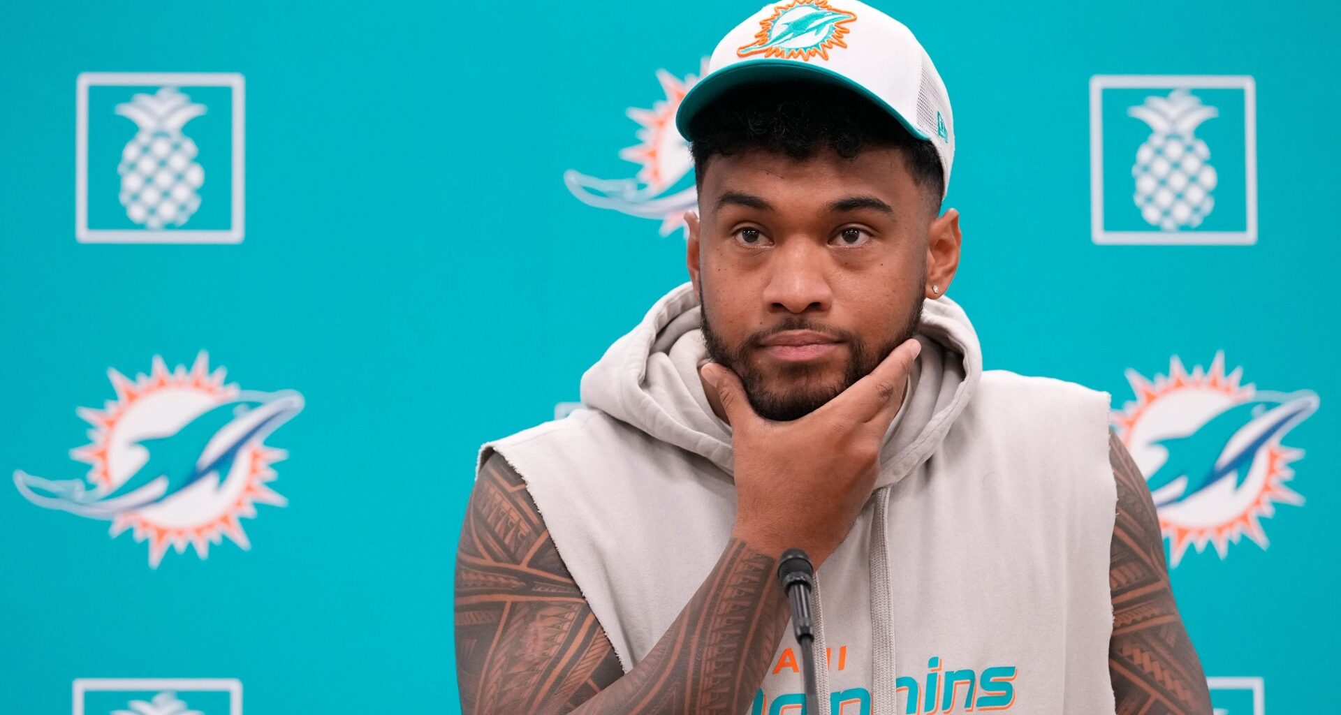 Miami Dolphins officially announces new quarterback signing after Tua Tagovailoa's injury concerns