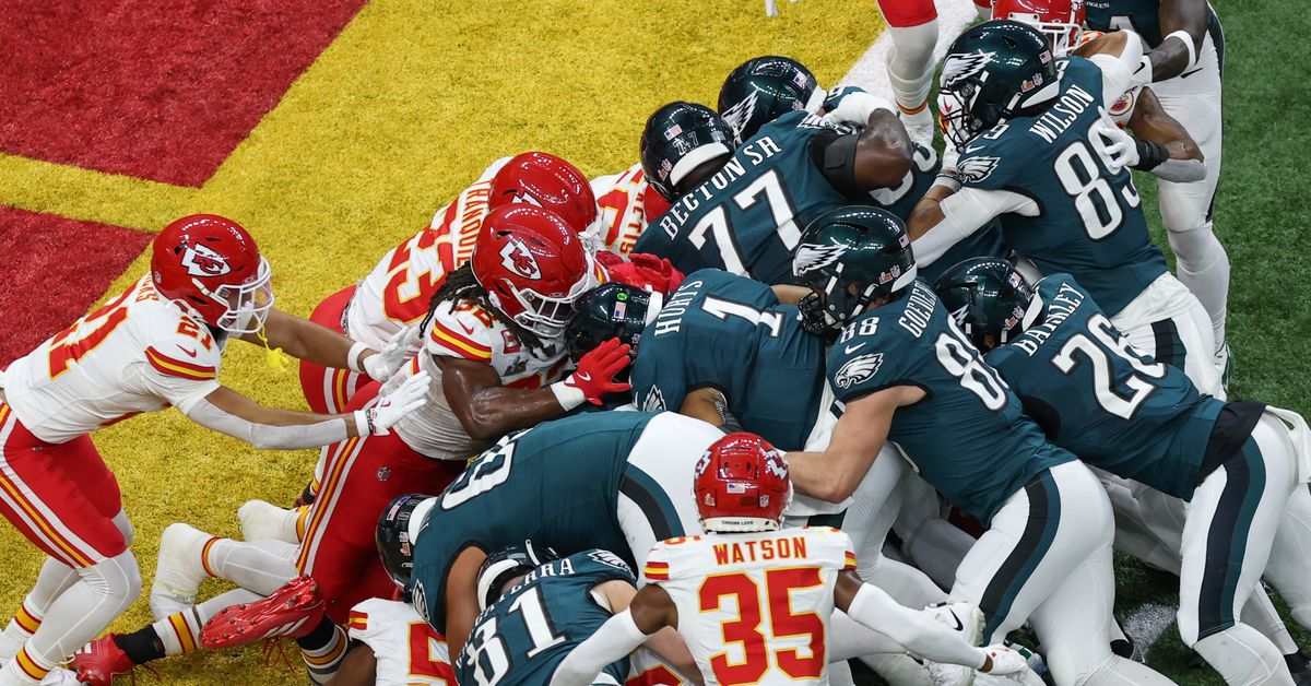 Packers’ tush push ban falls short in NFL meetings