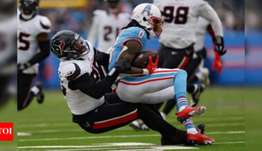 Derek Barnett leads NFL in fumble recovery touchdowns, but future with Houston Texans remains uncertain | NFL News