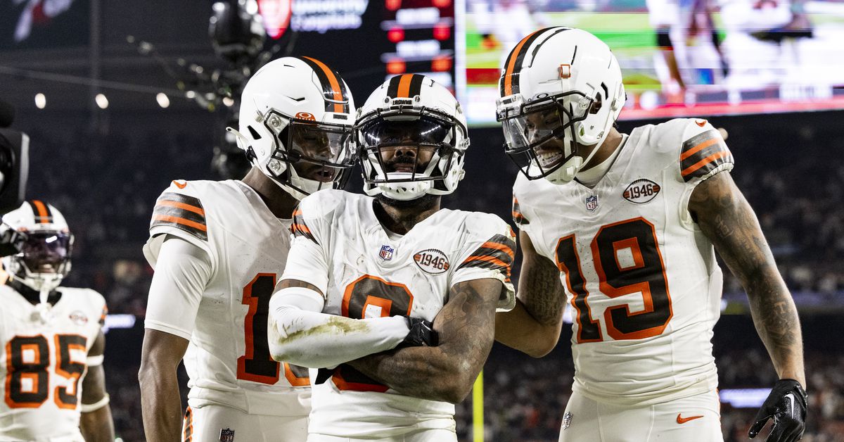 Buffalo Bills signing WR Elijah Moore, per report