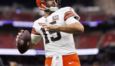 Browns QB battle: Hand size difference highlighted by Cleveland’s social media