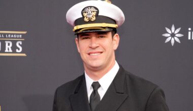 Miami Dolphins sign free agent Joe Cardona as Blake Ferguson replacement