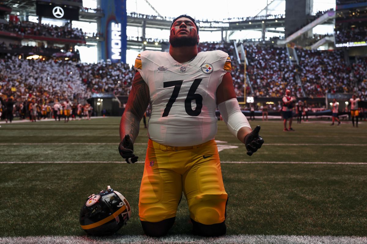 Pittsburgh Steelers v Atlanta Falcons