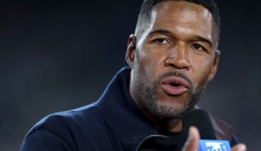 Michael Strahan bidding for minority ownership stake in New York Giants