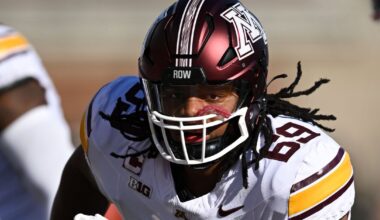 Texans draft results: Aireontae Ersery the choice in Round 2