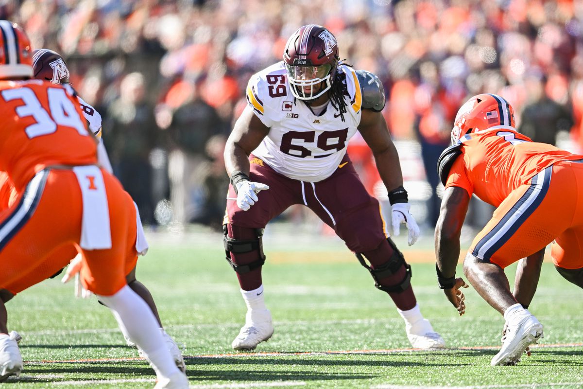 COLLEGE FOOTBALL: NOV 02 Minnesota at Illinois