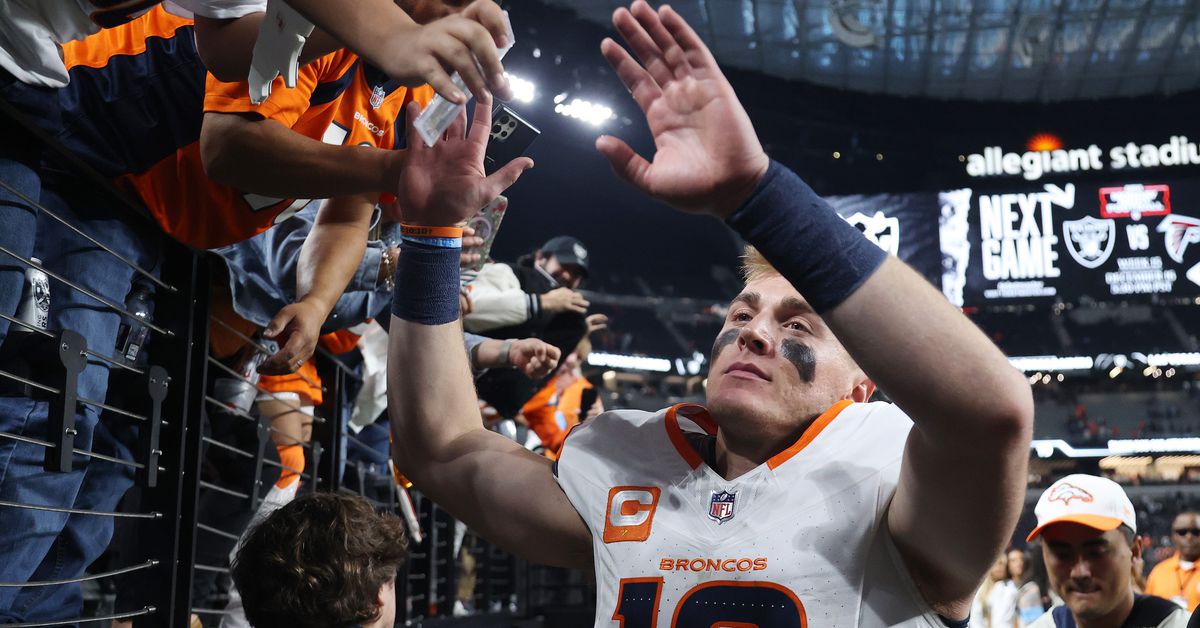 Horse Tracks: Can Broncos get to 10 wins?