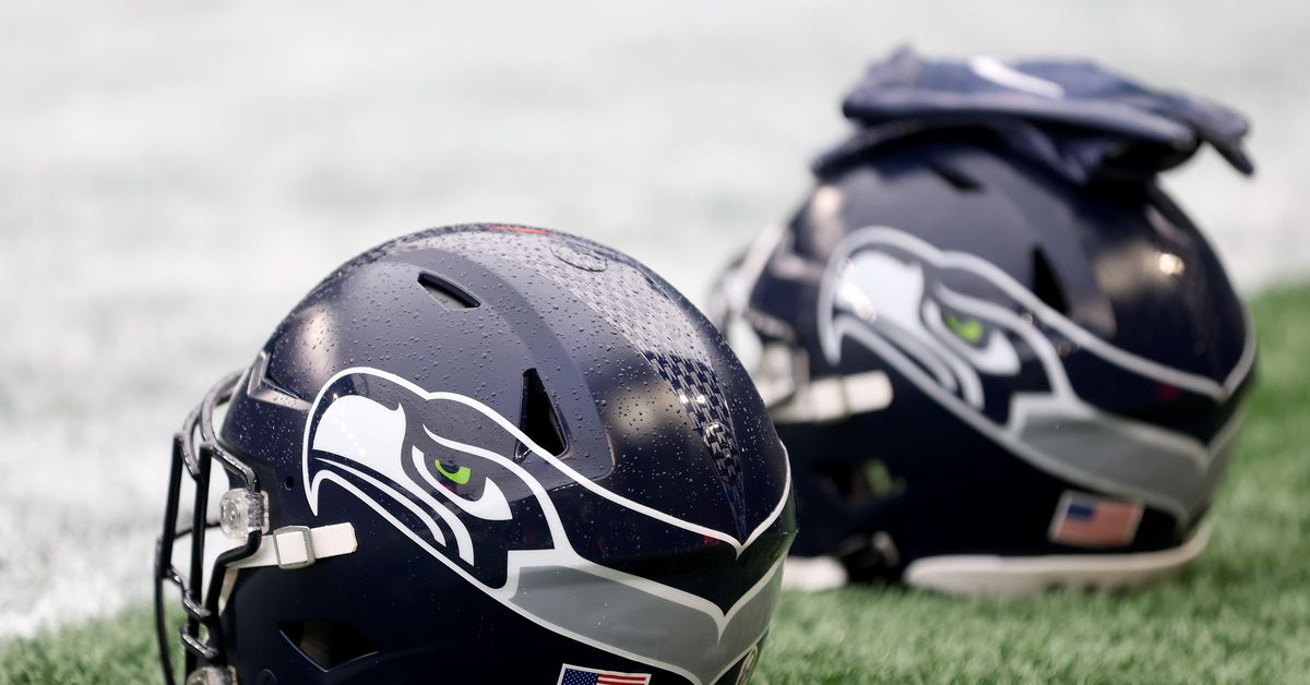 Seahawks sign two rookie tryouts, waive veteran wide receiver River Cracraft