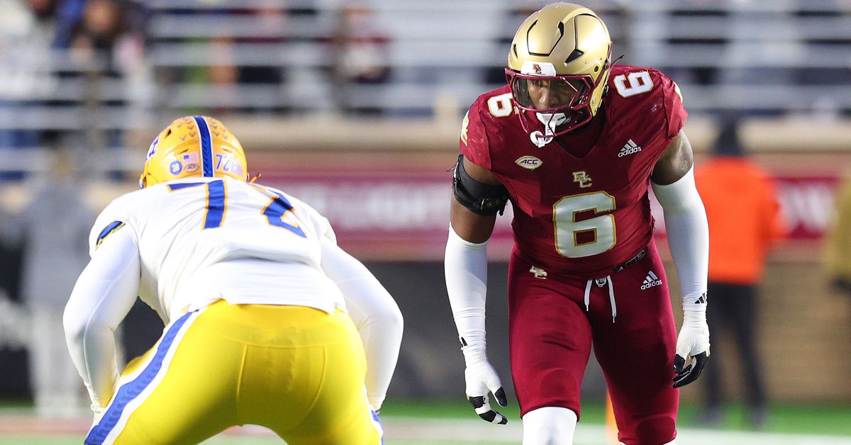 How Donovan Ezeiruaku is the perfect player for Matt Eberflus and the Cowboys defense