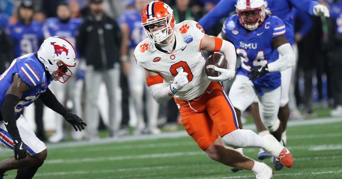 Chiefs sign 16 undrafted players before rookie minicamp