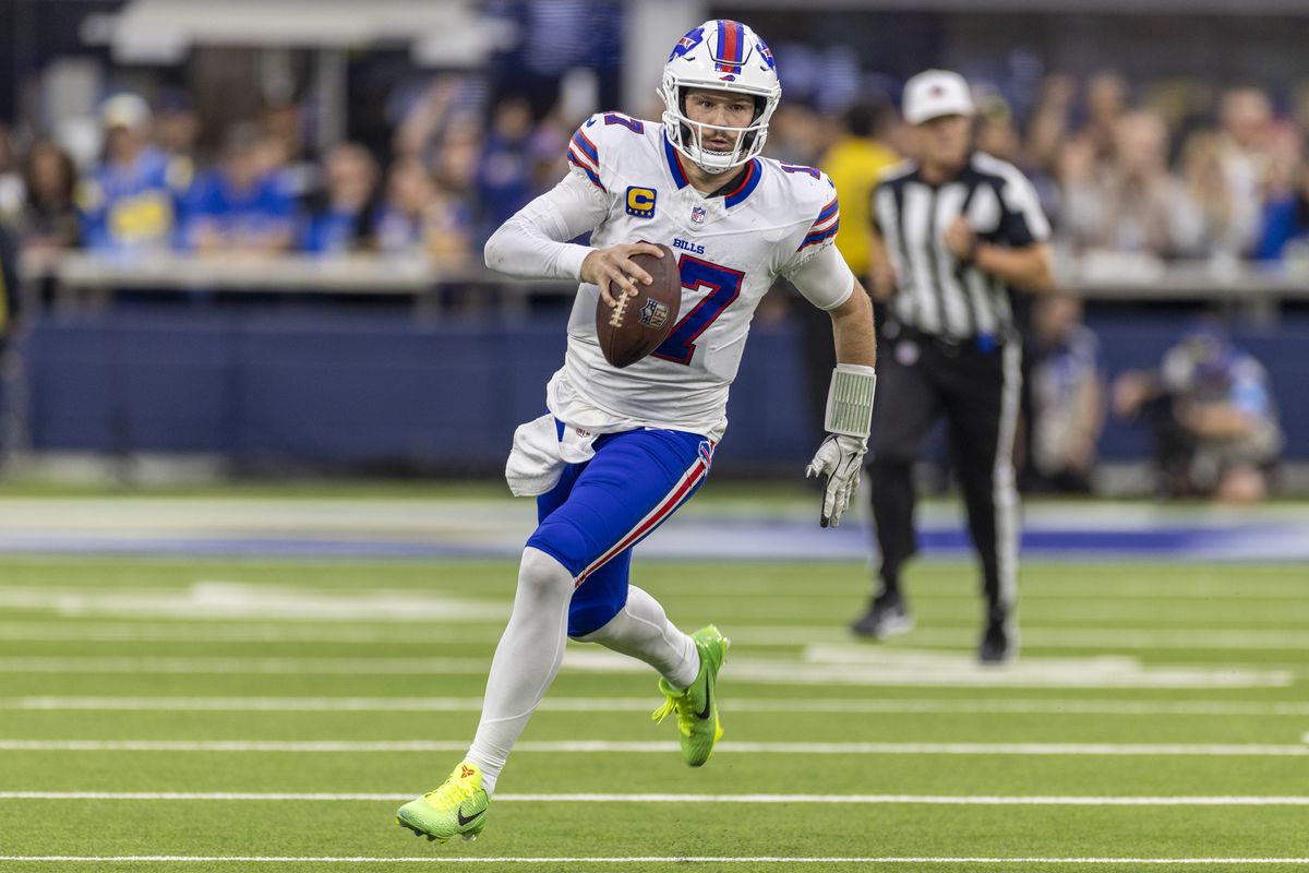 NFL: DEC 08 Bills at Rams