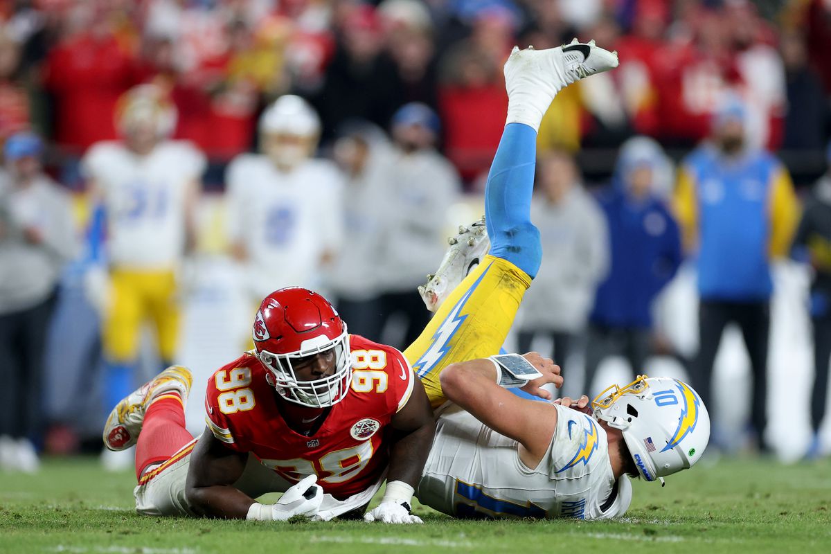 Los Angeles Chargers v Kansas City Chiefs