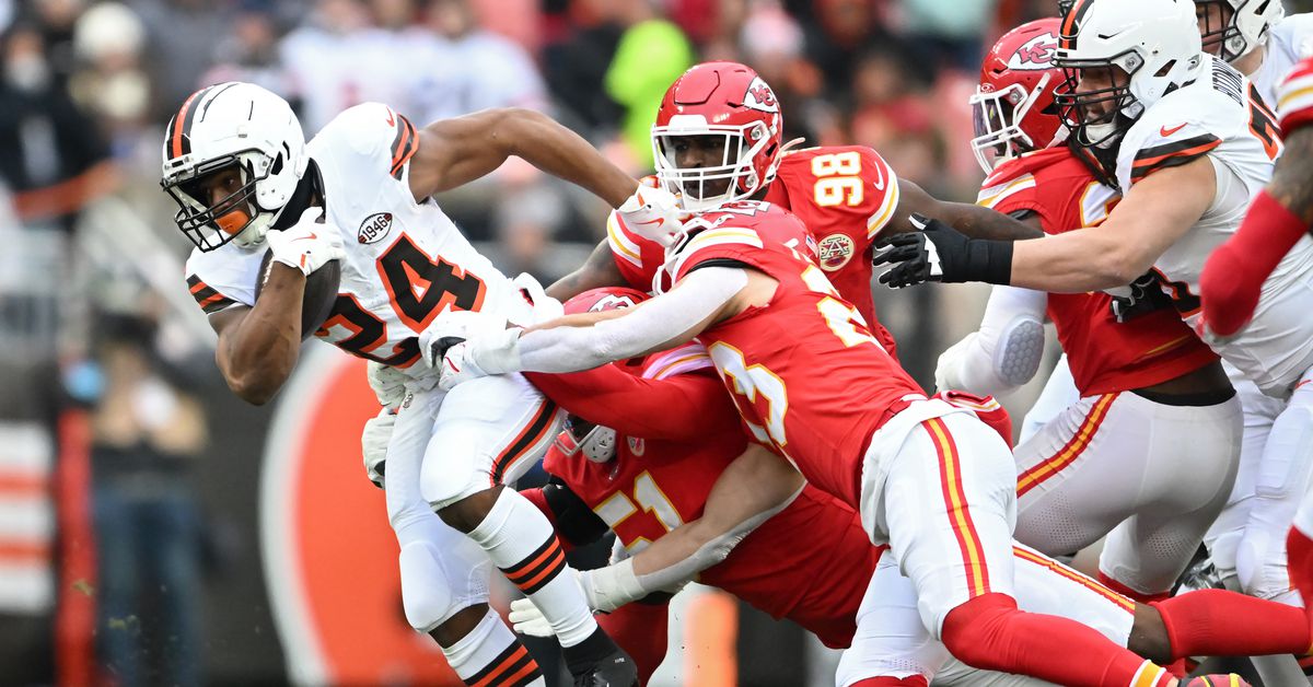 Nick Chubb rumor: Browns want free agent to return, do they need him?