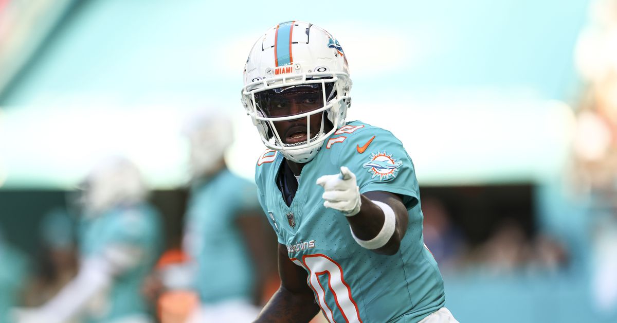 Colts apologize to Tyreek Hill for ‘insensitive’ schedule release video