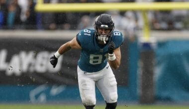 Arizona Cardinals sign tight end Josiah Deguara to a one-year contract