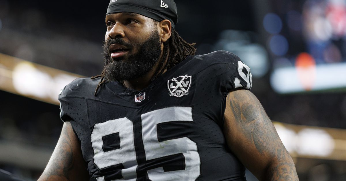 Raiders free agency: Who has left, who is staying