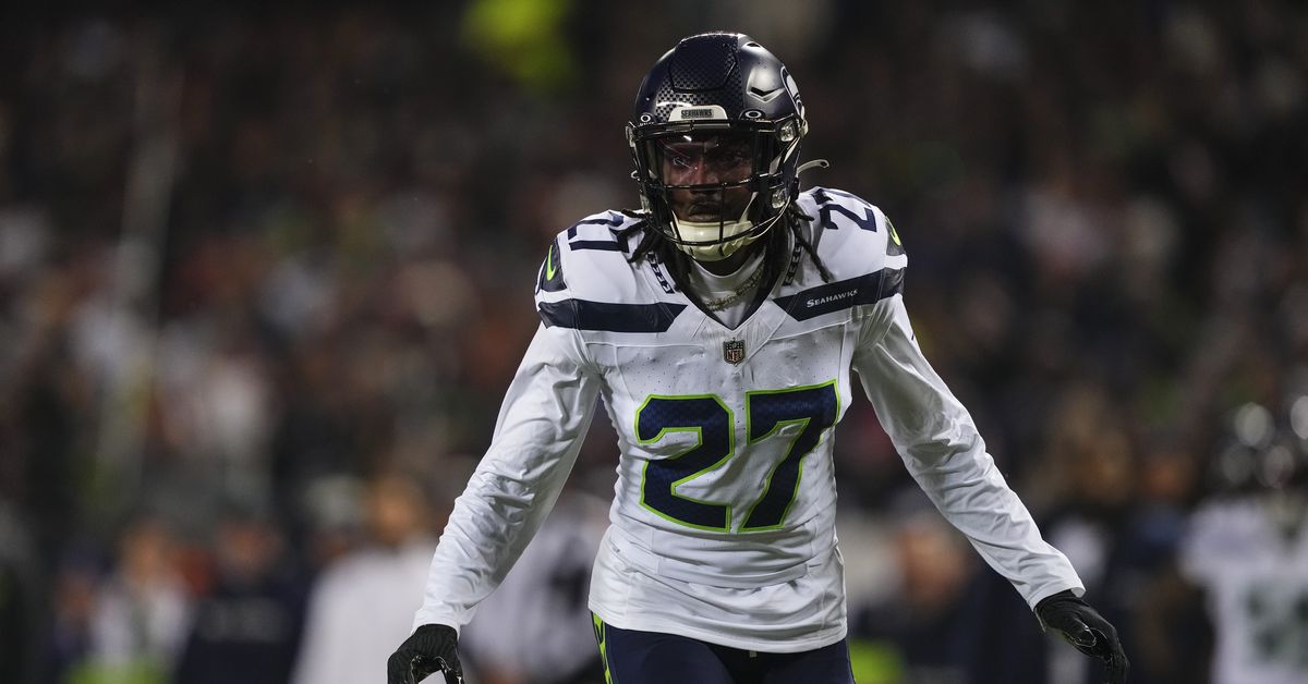 Which players are locks to be on the 2025 Seattle Seahawks roster?
