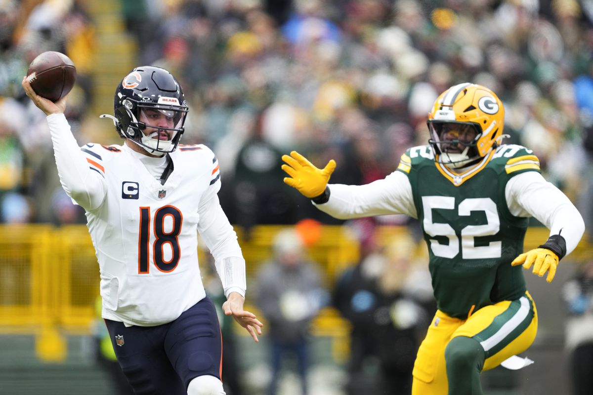 Chicago Bears v Green Bay Packers