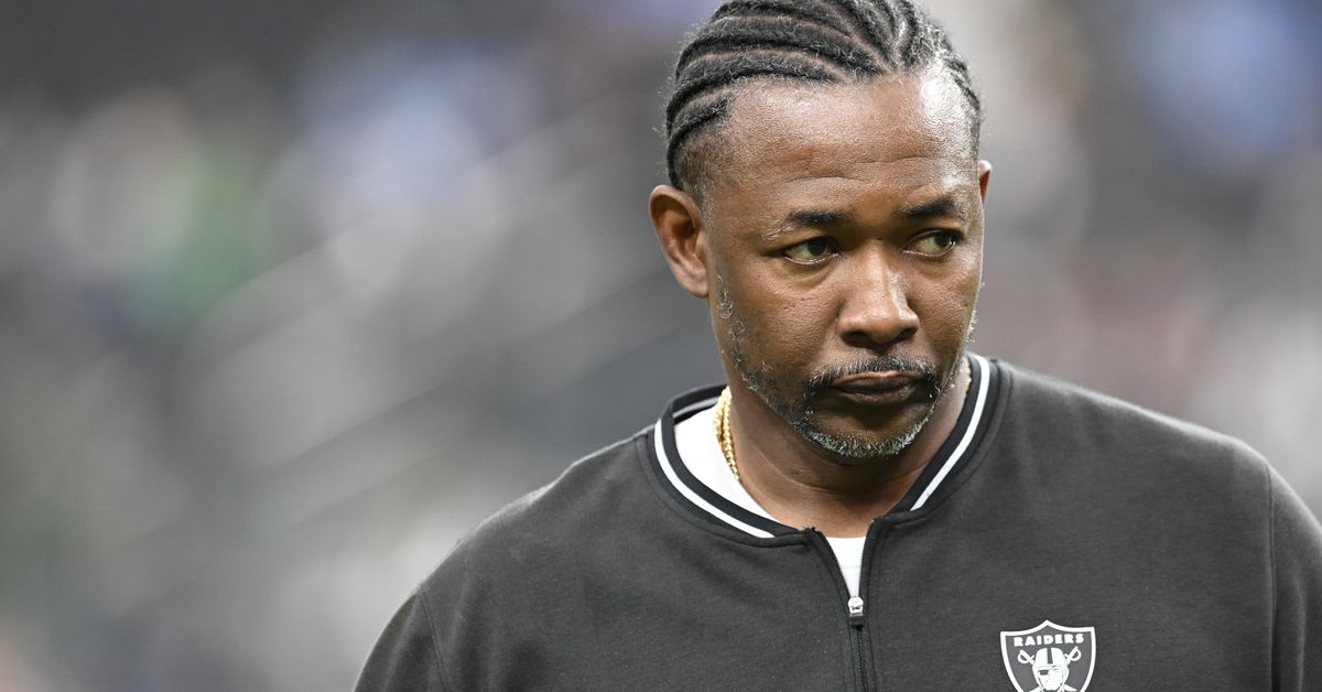 Raiders Mailbag: Does defense have personnel to improve from last season?