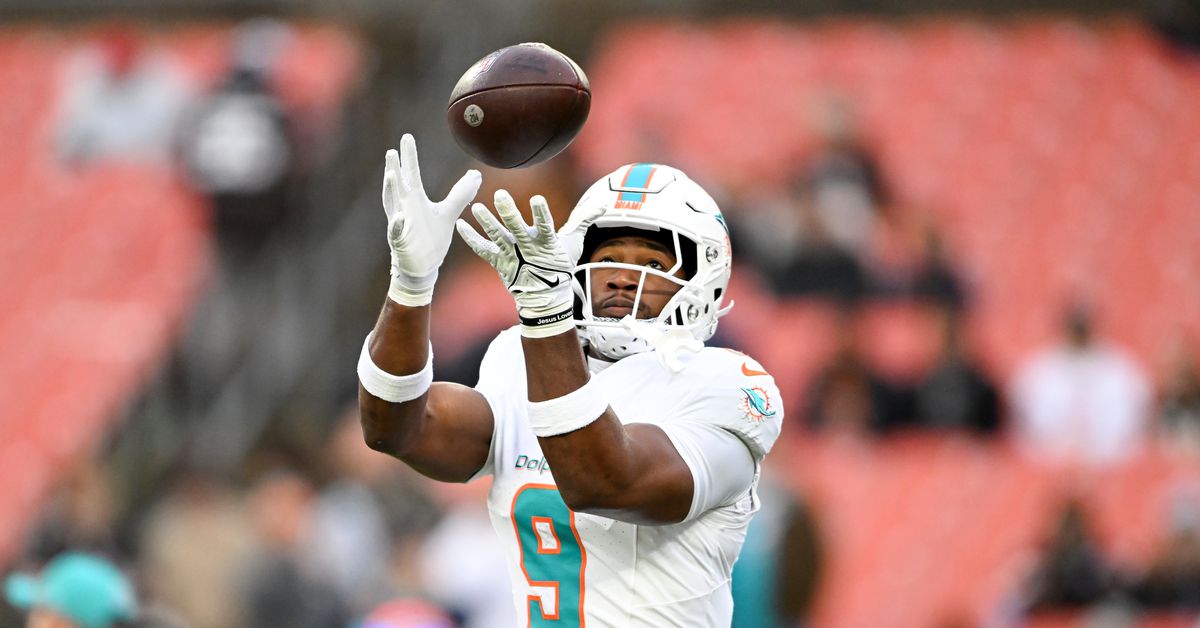 Steelers news: Pittsburgh talked to ‘multiple teams’ about adding offensive weapon, per report