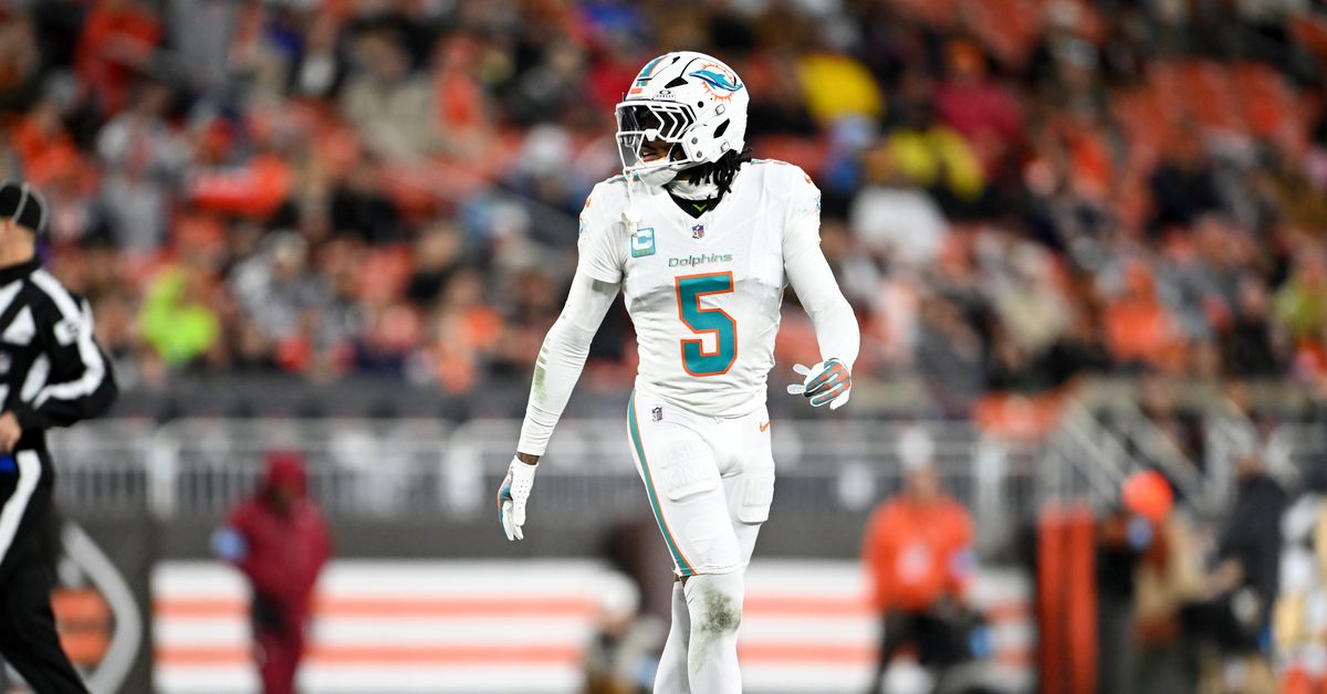 Friday Falconry on a Saturday: Should the Falcons look to make one more splash?