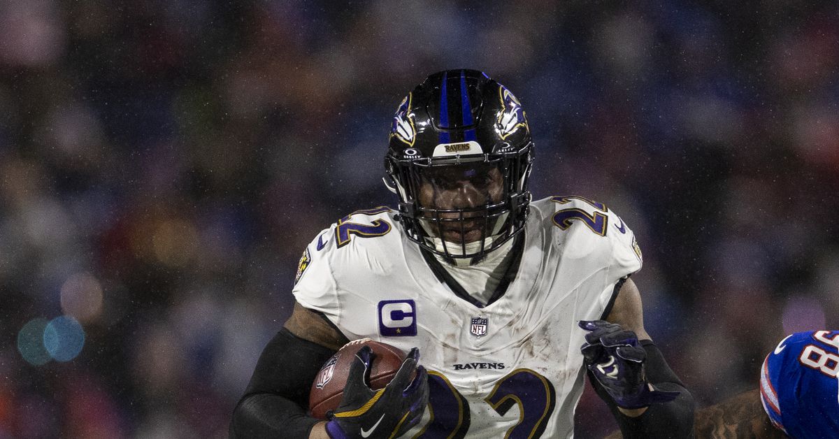 Derrick Henry ranked No. 1 in PFF’s Top 32 running backs for 2025