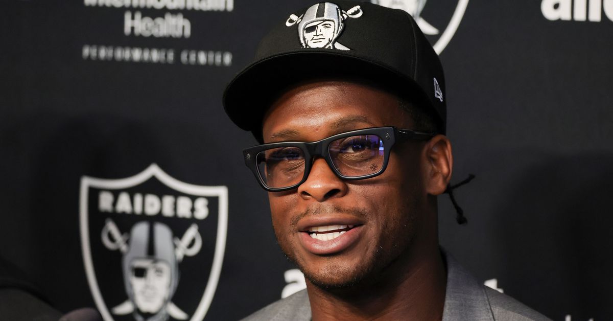 Raiders news: Geno Smith is accurate with just not short passes
