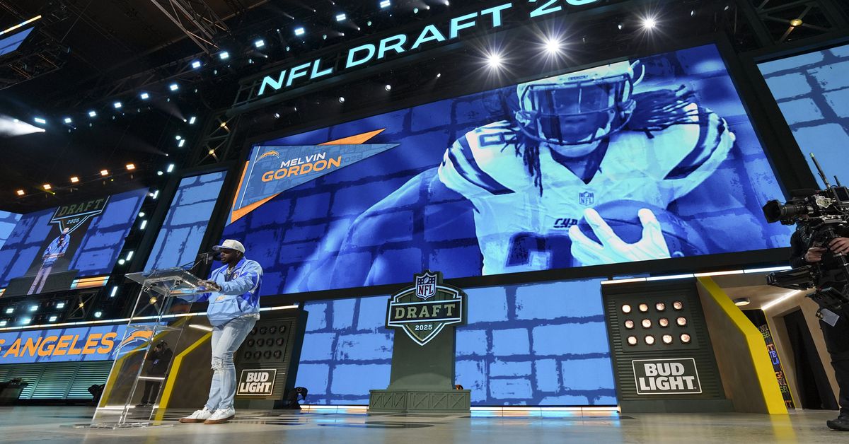 Chargers News: Abdul Carter will wear No. 51 for Giants