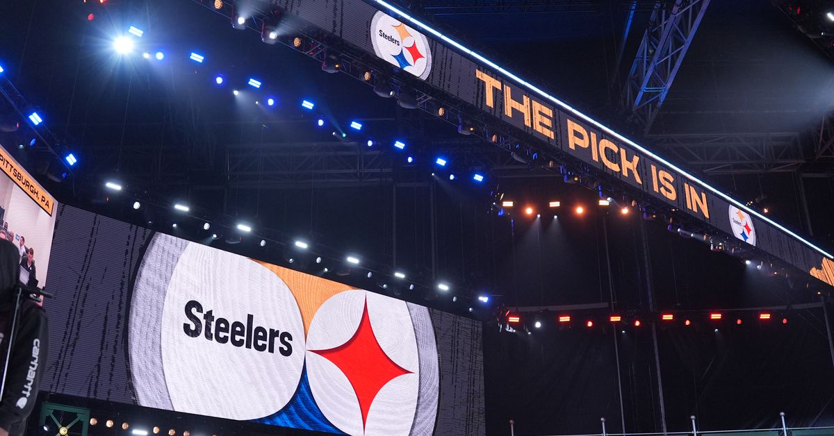 CFB Season Preview: QBs Steelers Could Pick In 2026 NFL Draft