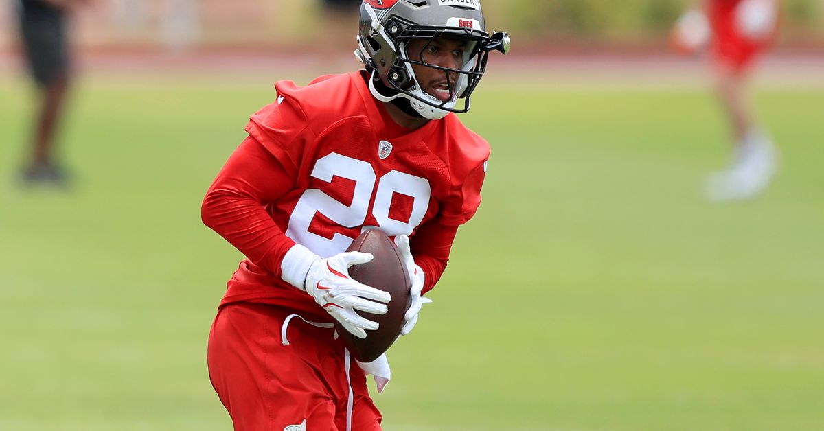 Shilo Sanders signs rookie contract with Tampa Bay Buccaneers