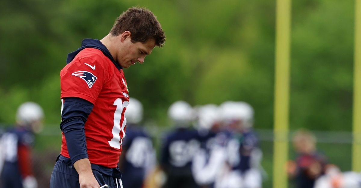 Patriots Mailbag: Is there concern with Drake Maye after interception-heavy practice?