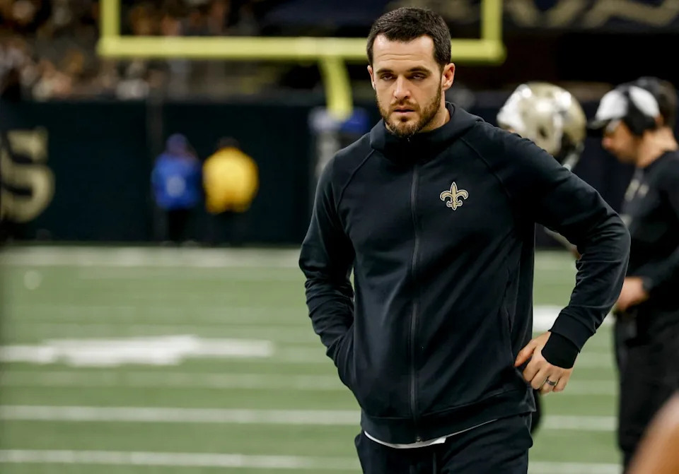 Derek Carr retired with what appeared to be a shoulder injury. Getty Images